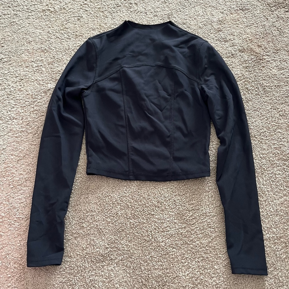 Laslulu S Black Athletic Cropped Long sleeve